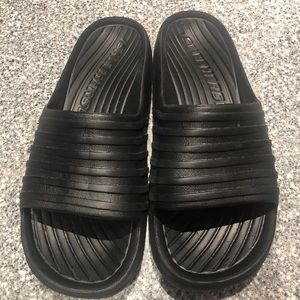 Skechers Shore Slides size 7 black